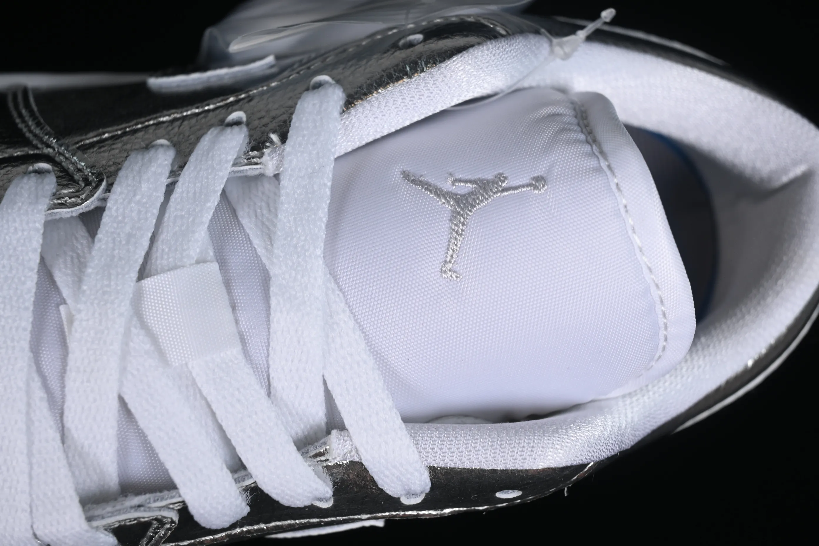 All categories Air Jordan Jordan series basketball shoes Air Jordan 1 Low Air Jordan 1 Low "Metallic Silver" AJ1 Joe 1 gray silver low-top cultural casual sneakers FN5030-001